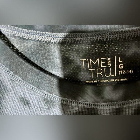 3 Women’s SHIRTS LIGHTWEIGHT LONG SLEEVE - Picture 12 of 13